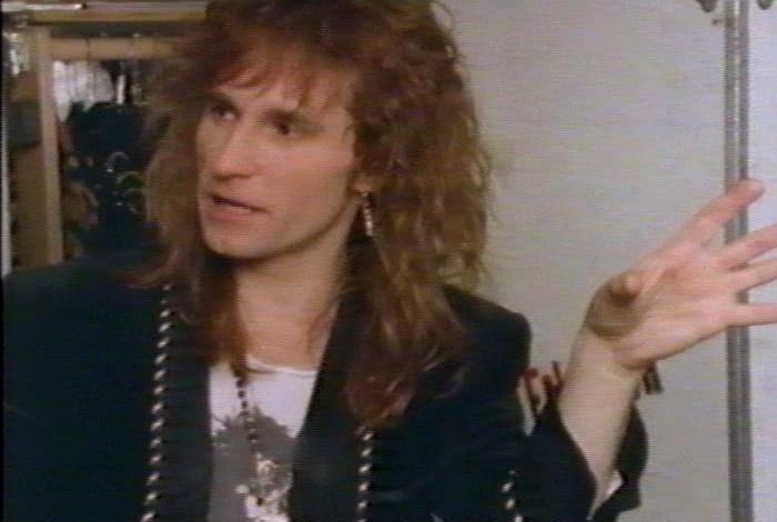 Screenshot from the music video for 'When I See You Smile'