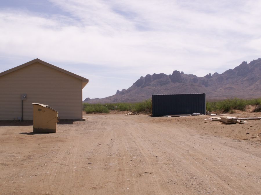 Taken by waterdragon687 at her parents' house in Deming, New Mexico, May 2006 - please do not reproduce without permission
