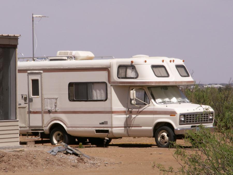 Taken by waterdragon687 at her parents' house in Deming, New Mexico, May 2006 - please do not reproduce without permission