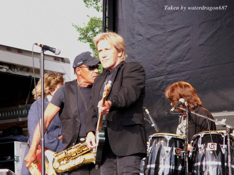 Jerry Riggs, Michael Antunes, John Cafferty, and Joe Lynn Turner live in Cheyenne, Wyoming, 24 June, 2006. Photo copyright waterdragon687; not to be reproduced without permission.