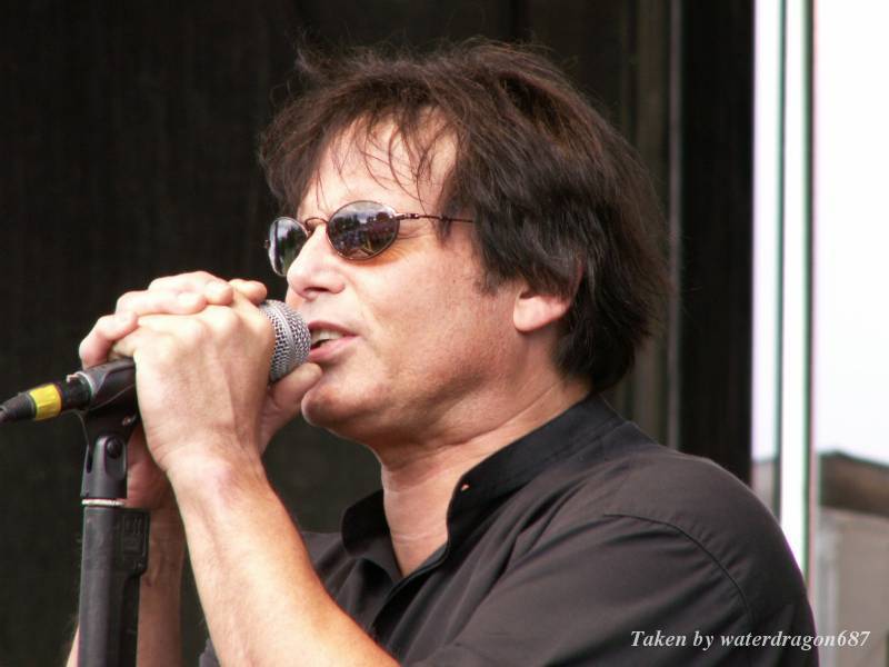 Jimi Jamison live in Cheyenne, Wyoming, 24 June, 2006. Photo copyright waterdragon687; not to be reproduced without permission.