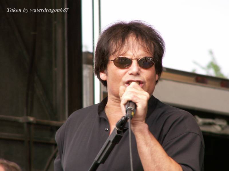 Jimi Jamison live in Cheyenne, Wyoming, 24 June, 2006. Photo copyright waterdragon687; not to be reproduced without permission.