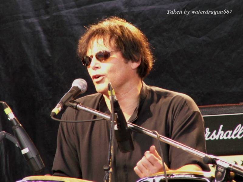 Jimi Jamison live in Cheyenne, Wyoming, 24 June, 2006. Photo copyright waterdragon687; not to be reproduced without permission.