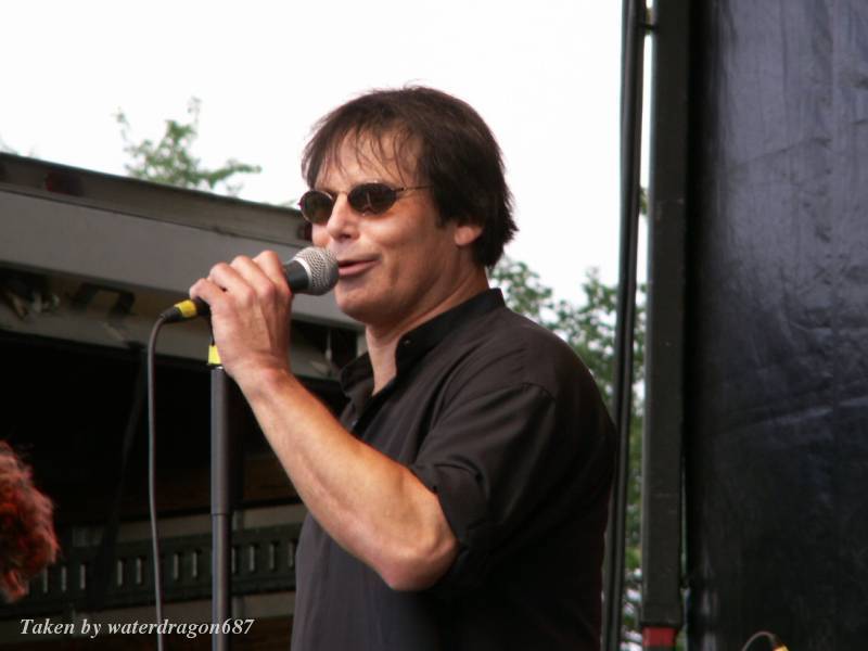 Jimi Jamison live in Cheyenne, Wyoming, 24 June, 2006. Photo copyright waterdragon687; not to be reproduced without permission.