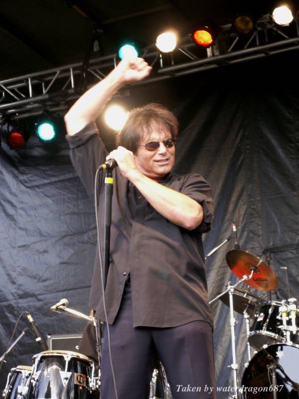 Jimi Jamison live in Cheyenne, Wyoming, 24 June, 2006. Photo copyright waterdragon687; not to be reproduced without permission.