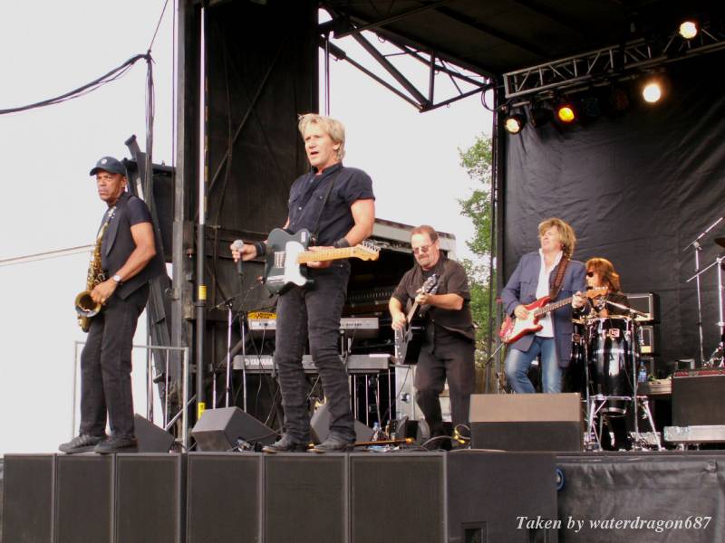 Michael Antunes, John Cafferty, Larry Hoppen, Jerry Riggs, and Joe Lynn Turner live in Cheyenne, Wyoming, 24 June, 2006. Photo copyright waterdragon687; not to be reproduced without permission.