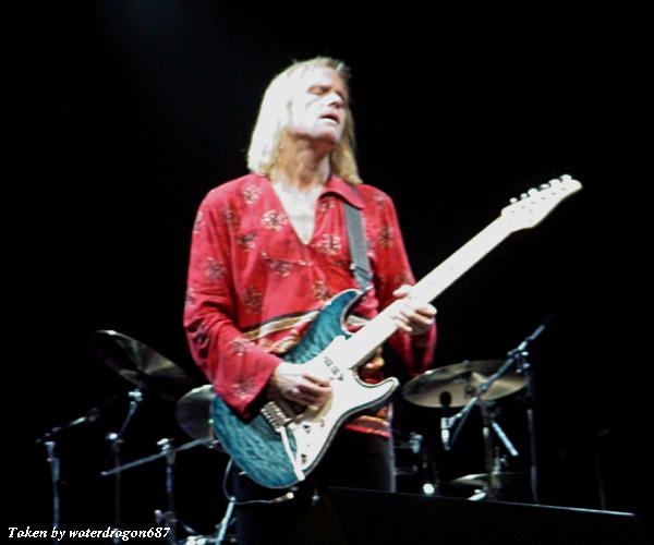 Frankie Sullivan live in Denver, Colorado, 12 August, 2005. Photo copyright waterdragon687; not to be reproduced without permission.