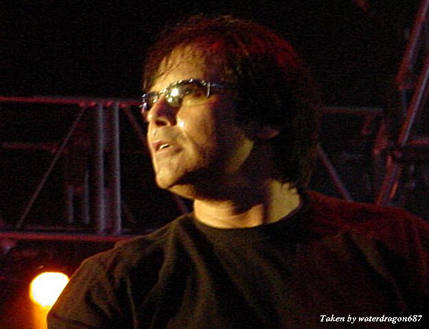 Jimi Jamison live in Denver, Colorado, 12 August, 2005. Photo copyright waterdragon687; not to be reproduced without permission.