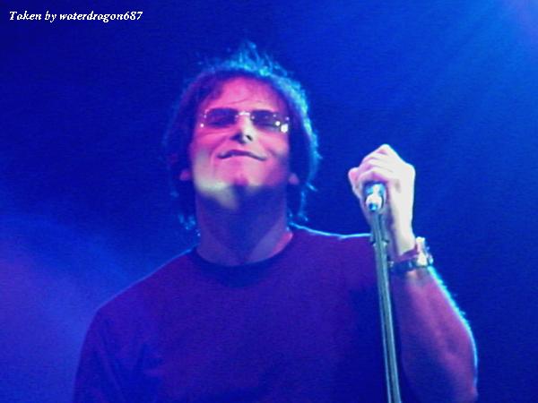 Jimi Jamison live in Denver, Colorado, 12 August, 2005. Photo copyright waterdragon687; not to be reproduced without permission.