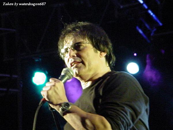 Jimi Jamison live in Denver, Colorado, 12 August, 2005. Photo copyright waterdragon687; not to be reproduced without permission.