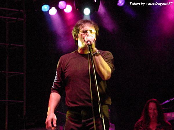 Jimi Jamison live in Denver, Colorado, 12 August, 2005. Photo copyright waterdragon687; not to be reproduced without permission.