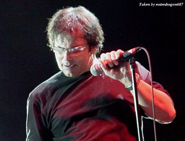 Jimi Jamison live in Denver, Colorado, 12 August, 2005. Photo copyright waterdragon687; not to be reproduced without permission.