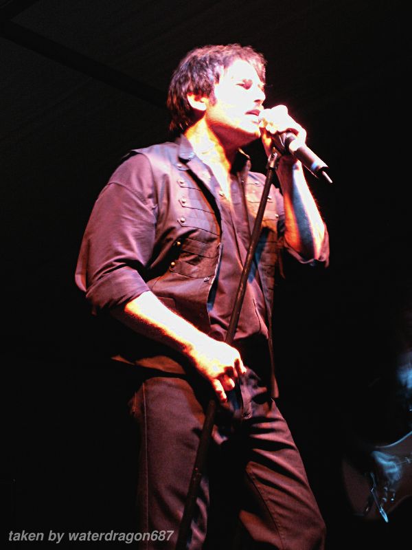 Jimi Jamison live in Franklin Park, Illinois, 05 June, 2010. Photo copyright waterdragon687; not to be reproduced without permission.