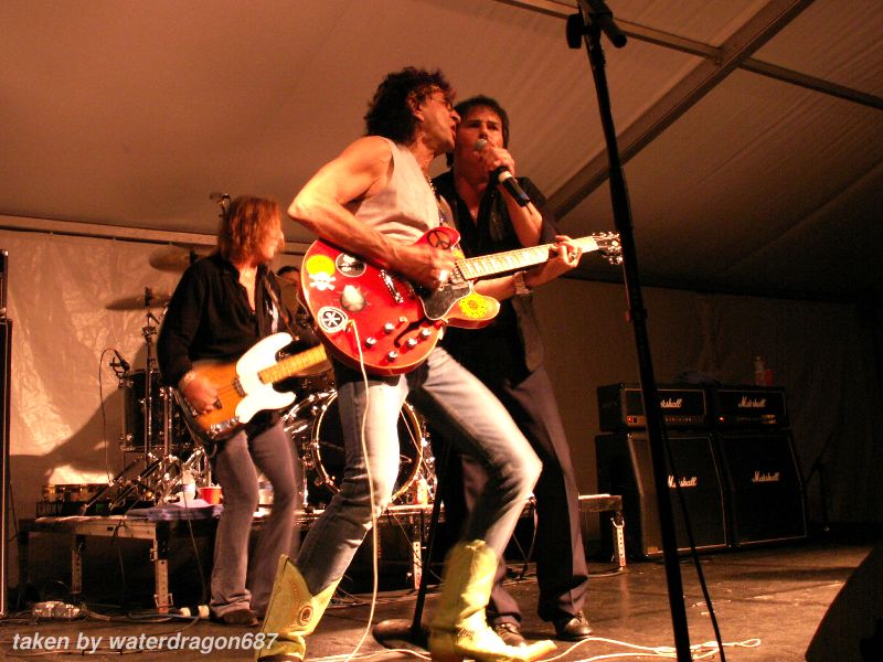 Jimi Jamison and Jim Peterik live in Franklin Park, Illinois, 05 June, 2010. Photo copyright waterdragon687; not to be reproduced without permission.