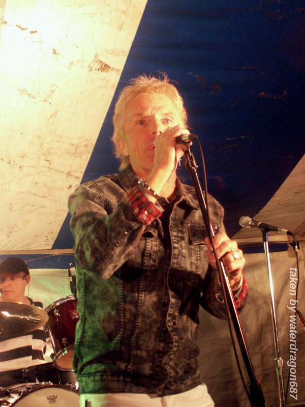 Fergie Fredriksen and Jeff Dunn live in Glyndon, Minnesota, 11 September, 2010. Photo copyright waterdragon687; not to be reproduced without permission.