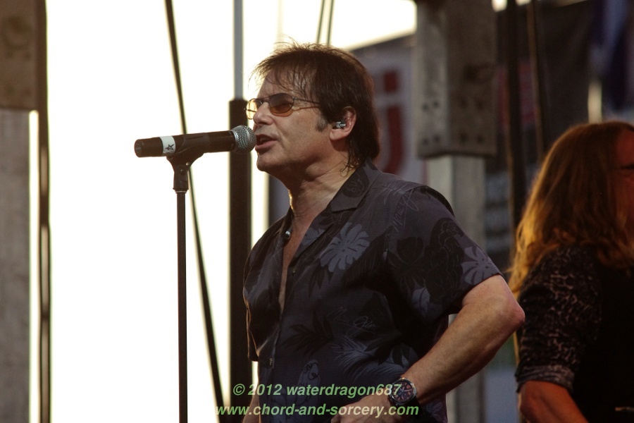 Jimi Jamison and Billy Ozzello live in Olathe, Colorado, 4 August, 2012. Photo copyright waterdragon687, all rights reserved; not to be reproduced without permission.