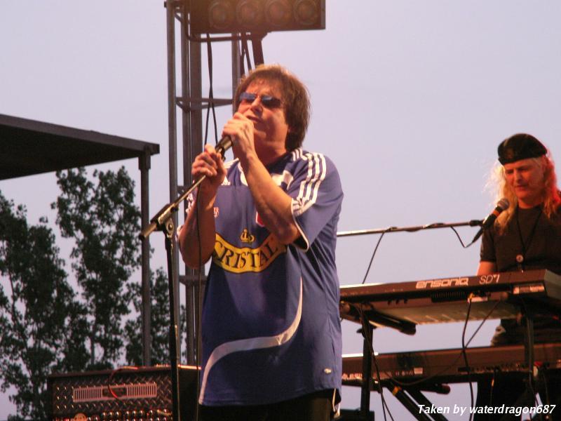 Jimi Jamison live in Oneida, Wisconsin, 06 June, 2008. Photo copyright waterdragon687; not to be reproduced without permission.