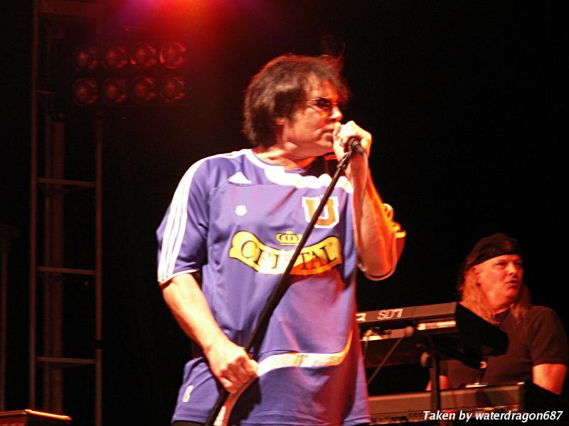Jimi Jamison live in Oneida, Wisconsin, 06 June, 2008. Photo copyright waterdragon687; not to be reproduced without permission.