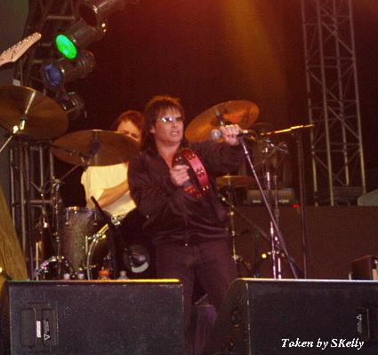 Jimi Jamison and Marc Droubay live in Phoenix, Arizona, 18 November, 2005. Photo copyright SKelly; not to be reproduced without permission.