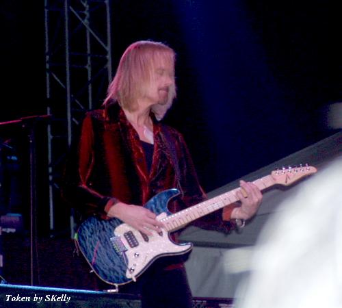 Frankie Sullivan live in Phoenix, Arizona, 18 November, 2005. Photo copyright SKelly; not to be reproduced without permission.