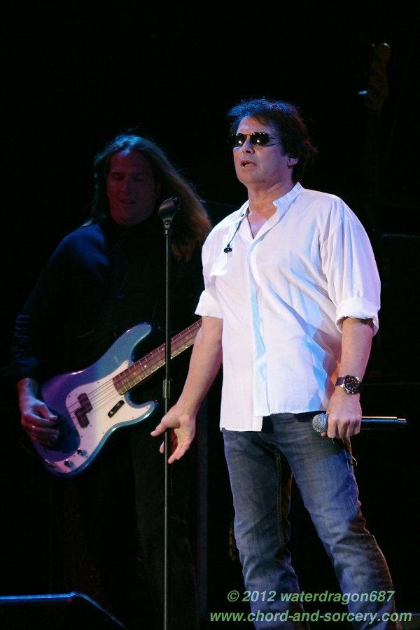 Jimi Jamison and Billy Ozzello live in Hoffman Estates, Illinois, 7 July 2012. Photo copyright waterdragon687, all rights reserved; not to be reproduced without permission.