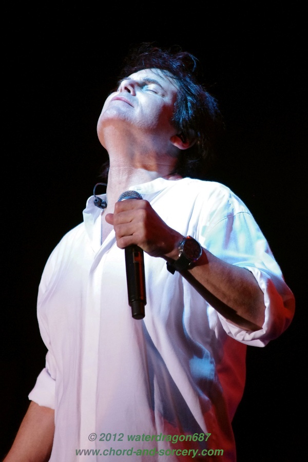 Jimi Jamison live in Hoffman Estates, Illinois, 7 July 2012. Photo copyright waterdragon687, all rights reserved; not to be reproduced without permission.