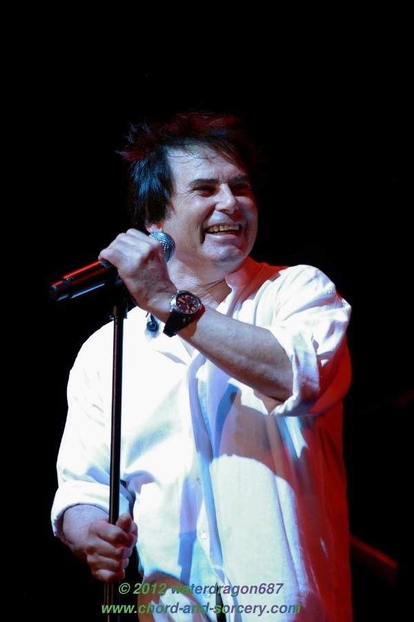 Jimi Jamison live in Hoffman Estates, Illinois, 7 July 2012. Photo copyright waterdragon687, all rights reserved; not to be reproduced without permission.