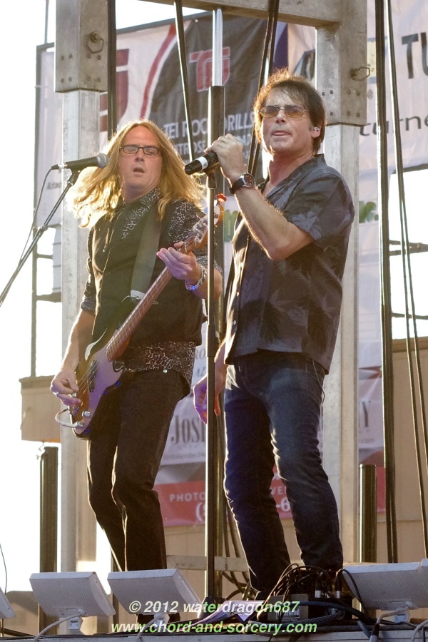 Jimi Jamison and Billy Ozzello live in Olathe, Colorado, 4 August, 2012. Photo copyright waterdragon687, all rights reserved; not to be reproduced without permission.